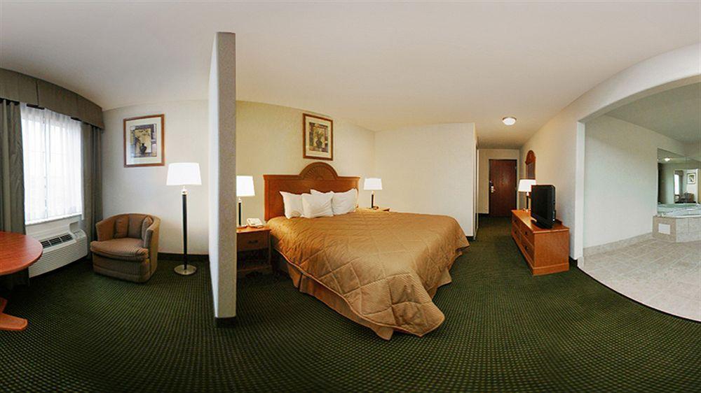 Quality Inn & Suites Franklin מראה חיצוני תמונה
