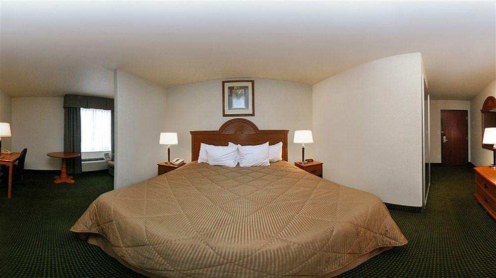 Quality Inn & Suites Franklin מראה חיצוני תמונה
