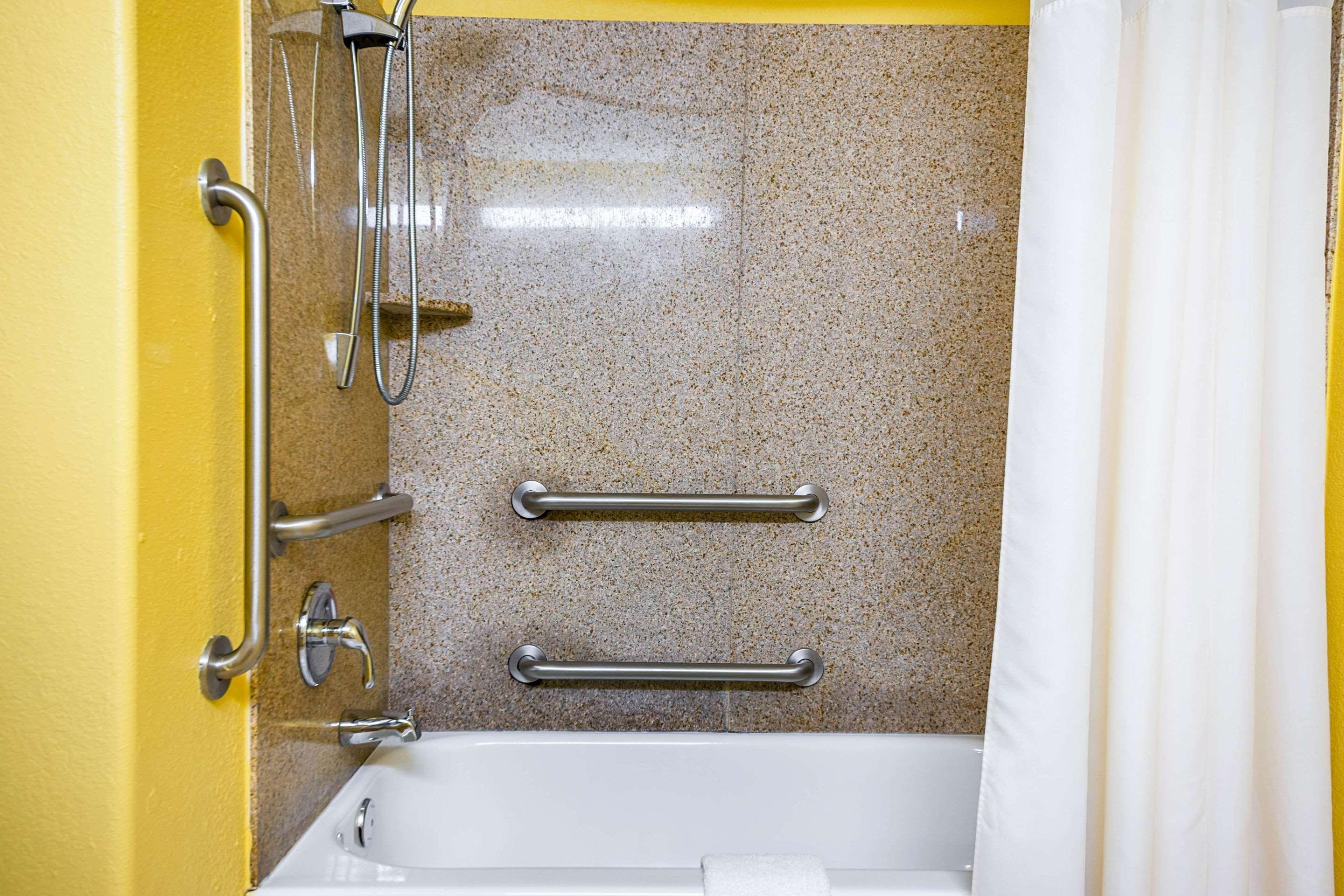 Quality Inn & Suites Franklin מראה חיצוני תמונה