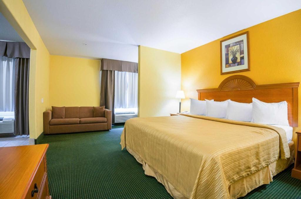 Quality Inn & Suites Franklin מראה חיצוני תמונה