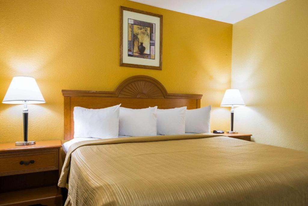 Quality Inn & Suites Franklin מראה חיצוני תמונה