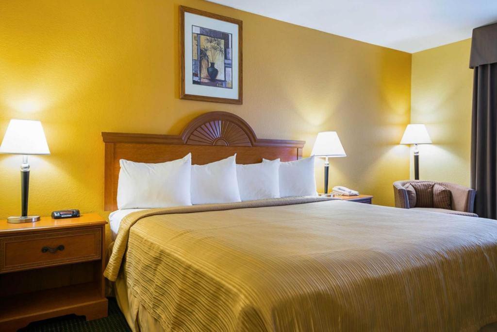 Quality Inn & Suites Franklin מראה חיצוני תמונה