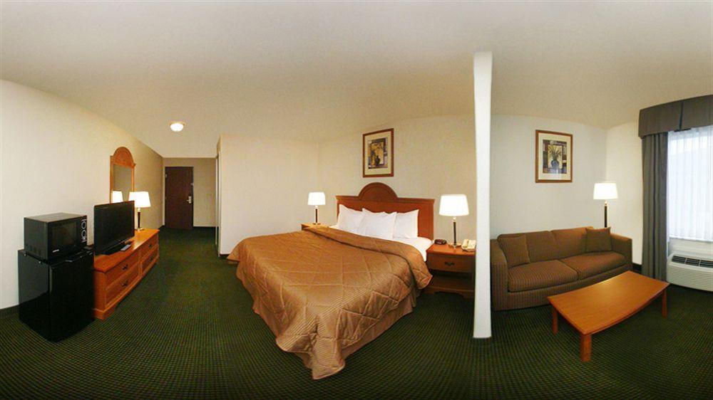 Quality Inn & Suites Franklin מראה חיצוני תמונה
